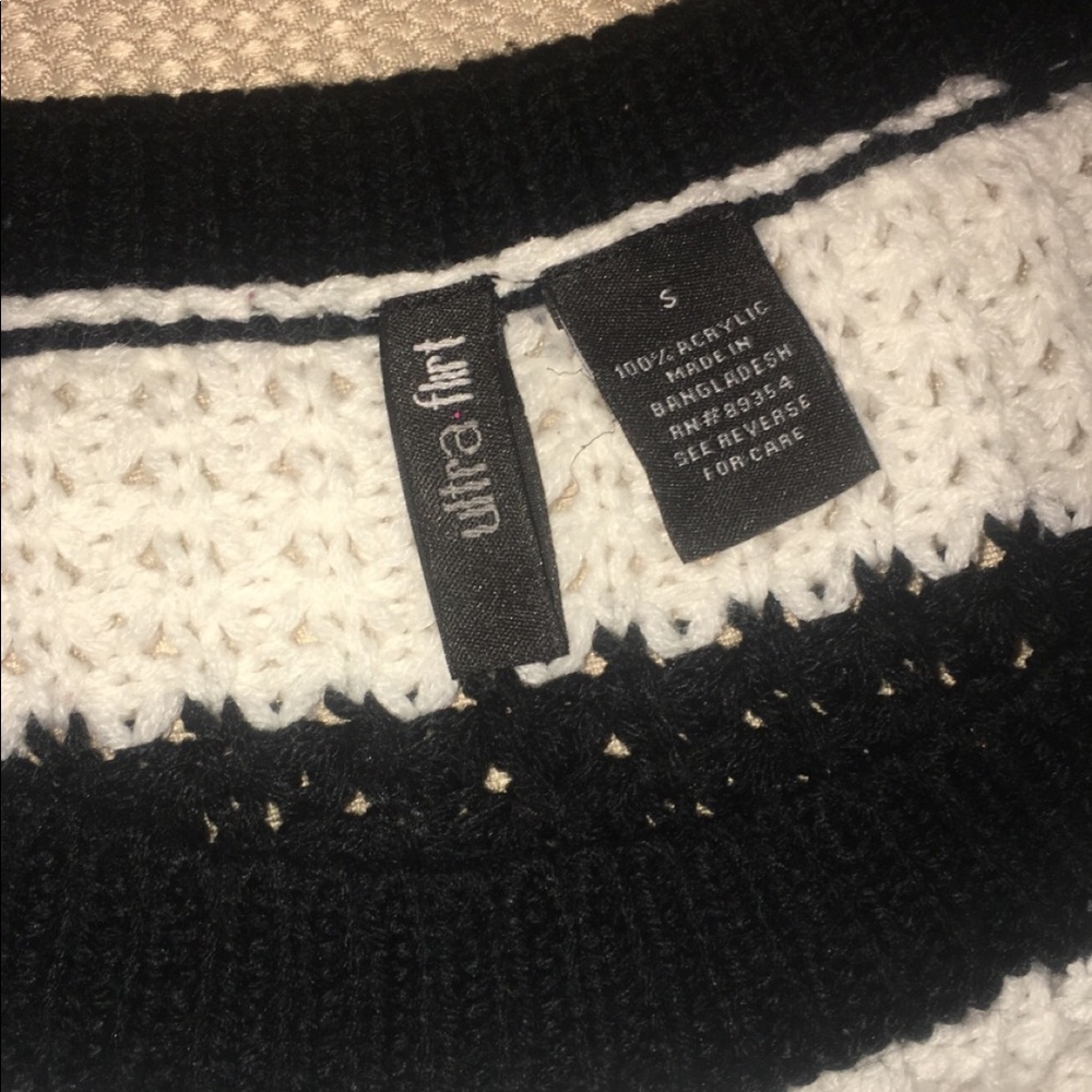 Sweater - Picture 5 of 5